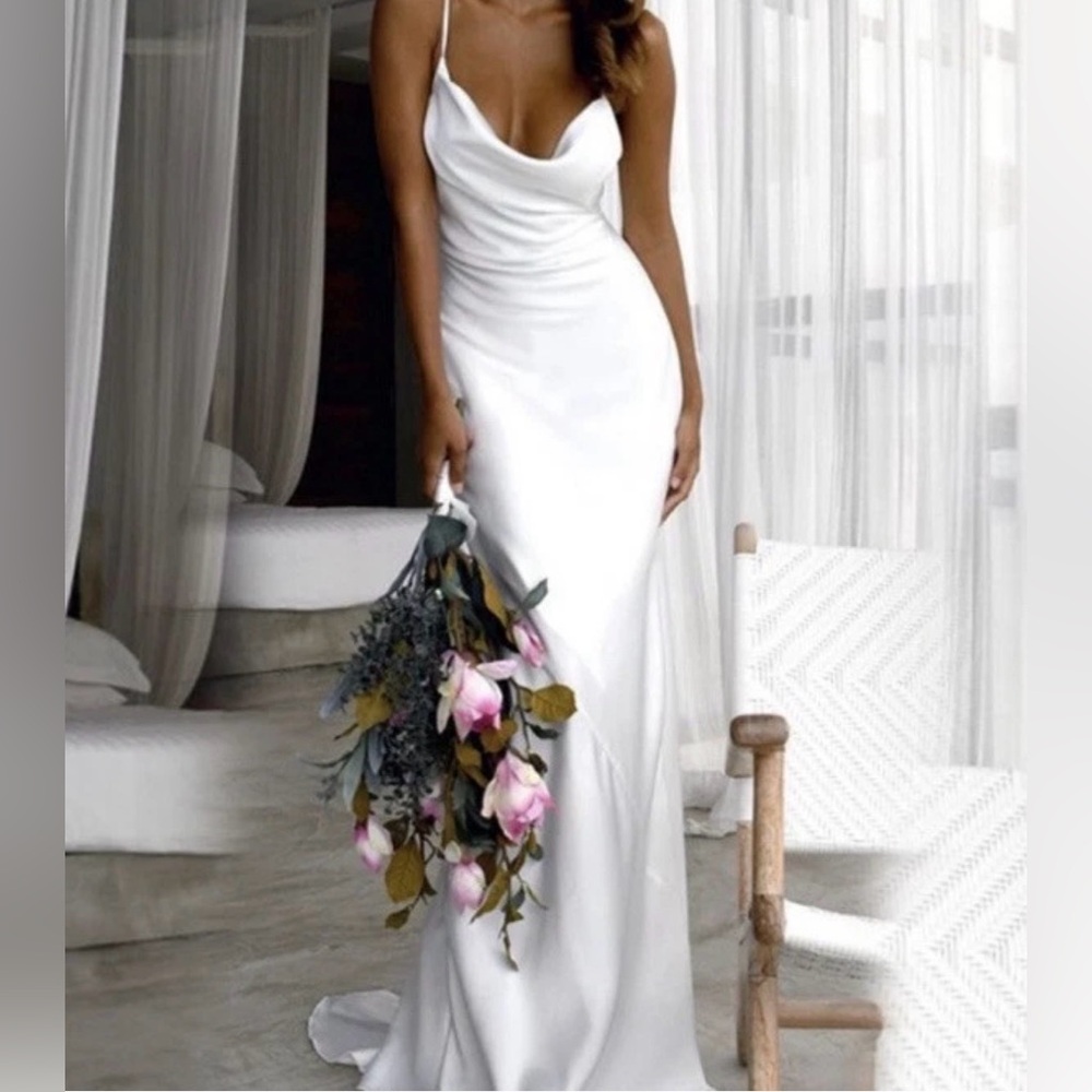 Hebeos plus size cowl neck wedding dress, size 20W